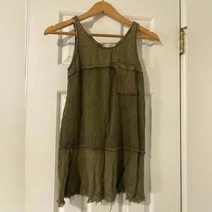 💚 Olive Green Altar’d State Pocket Tank Top 💚